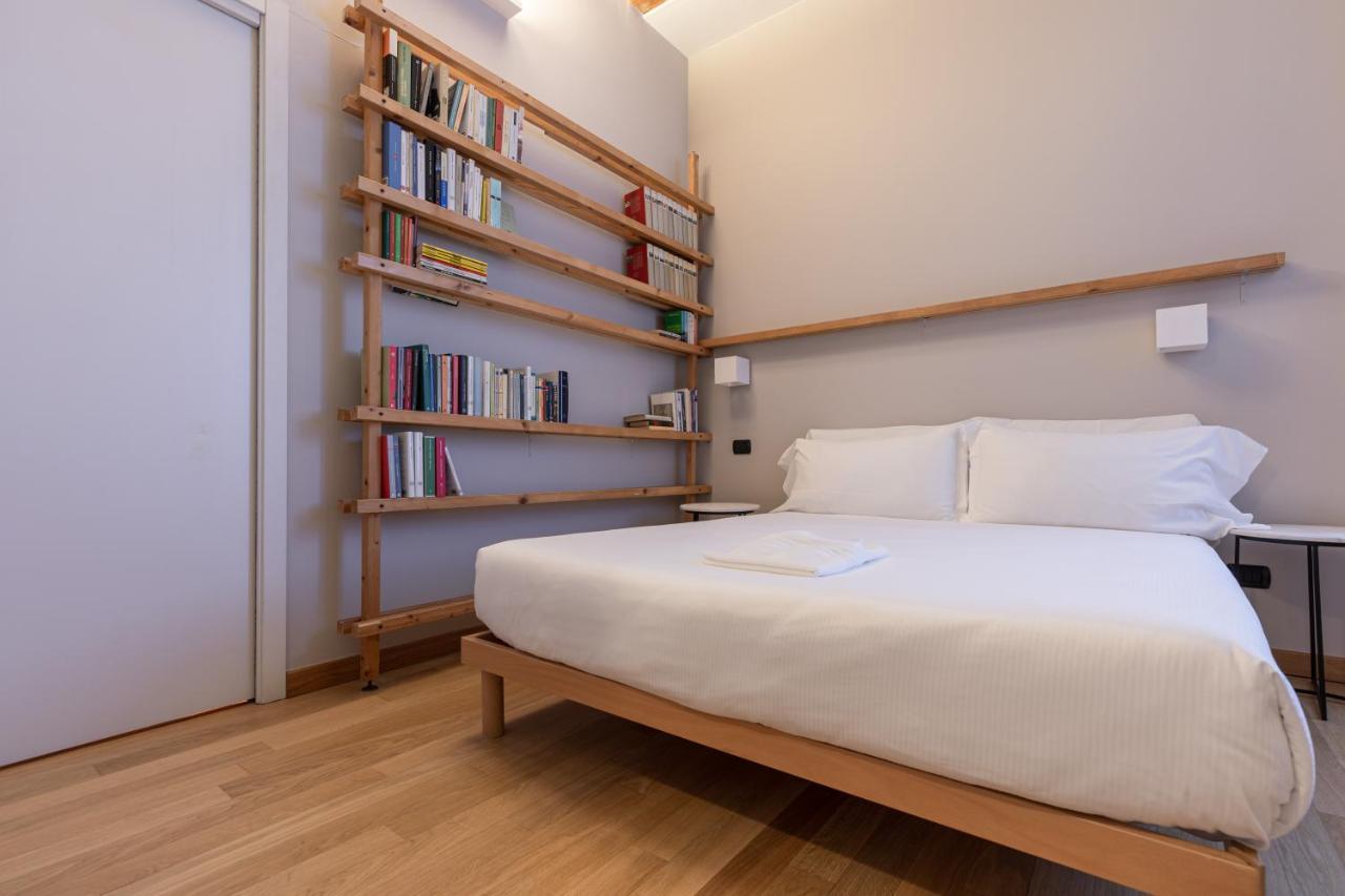 Beplace Apartments In Isola Milan Exterior photo