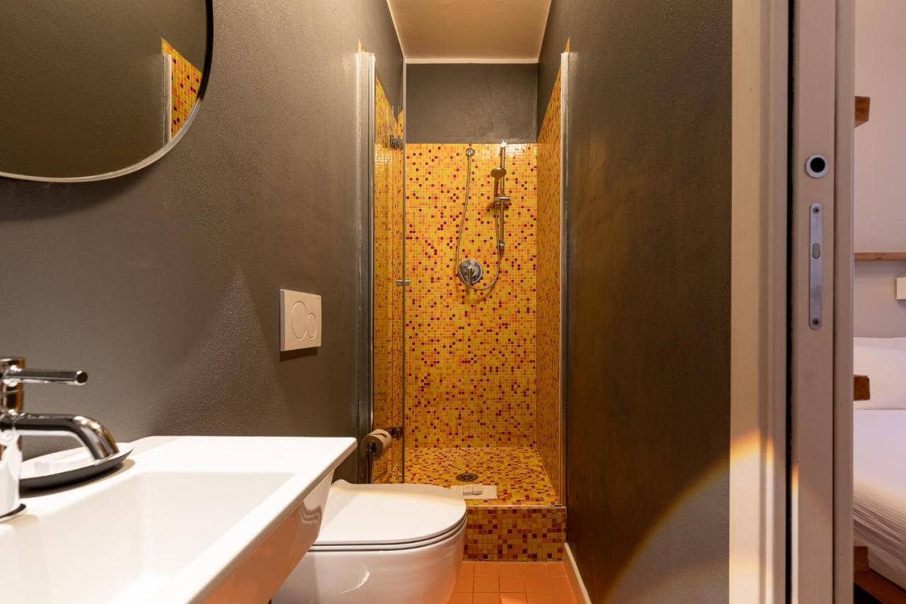 Beplace Apartments In Isola Milan Exterior photo