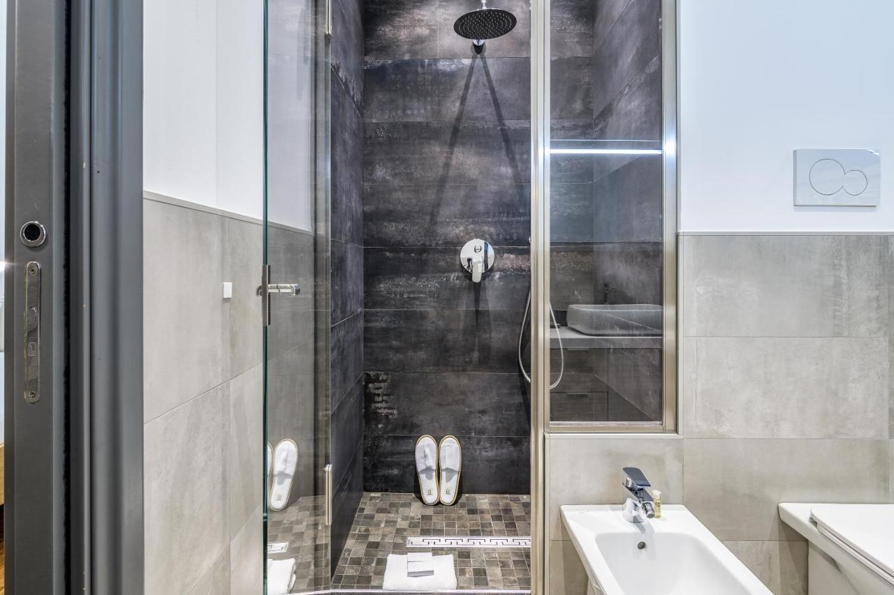 Beplace Apartments In Isola Milan Exterior photo